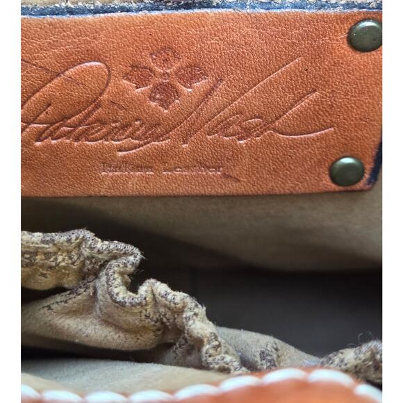 Patricia Nash Lari Crossbody Bag Vintage Vegetable Tanned Leather British Tan - Picture 7 of 10